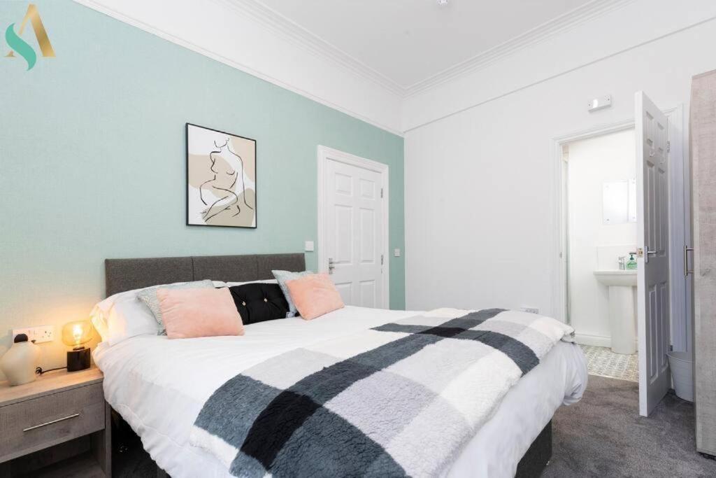 5 Double Bedrooms With Ensuites - Teesside House Tsac Redcar Extérieur photo